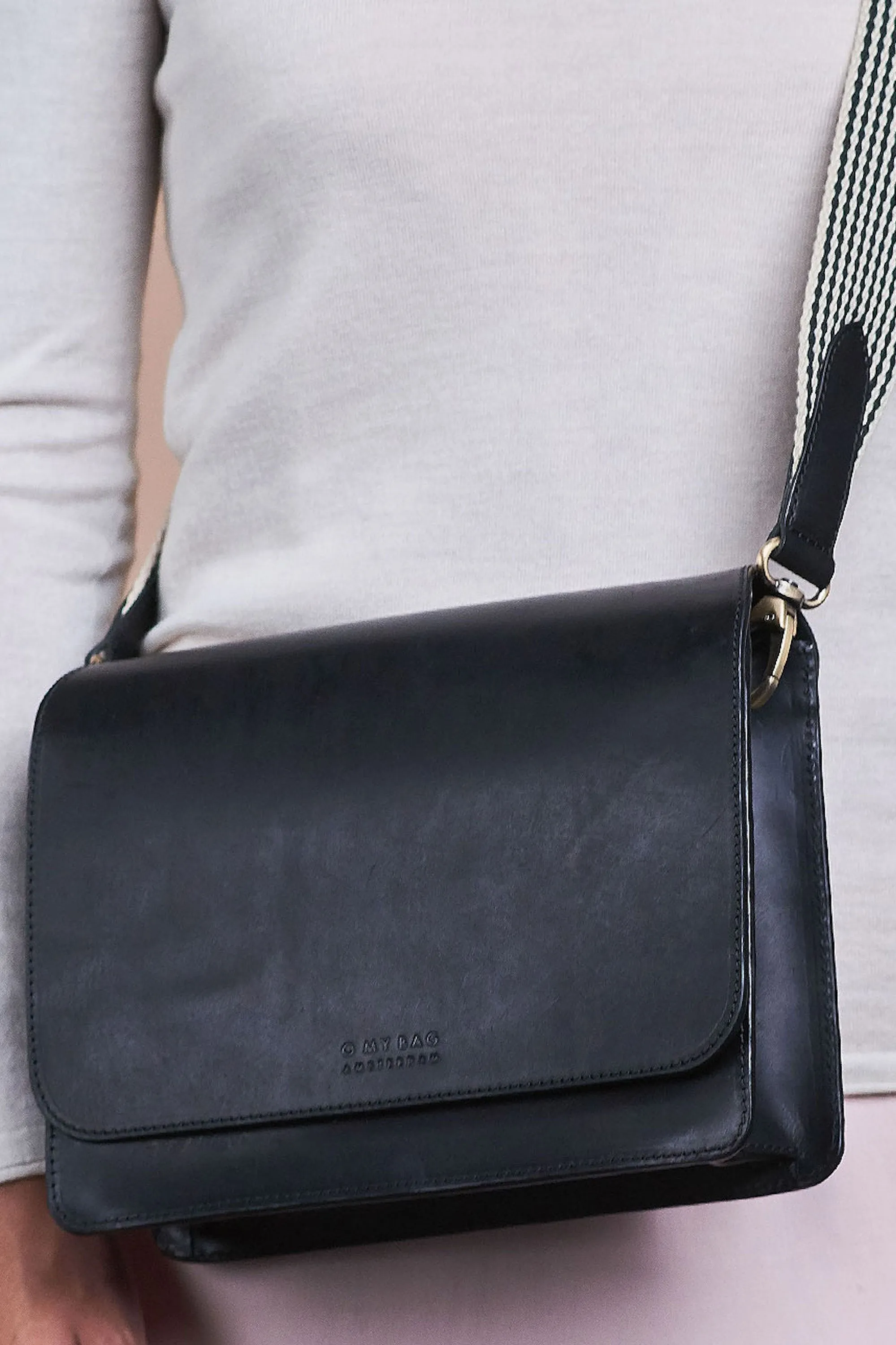 audrey black classic leather